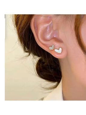 ($5) Delicate Heart Earrings Set